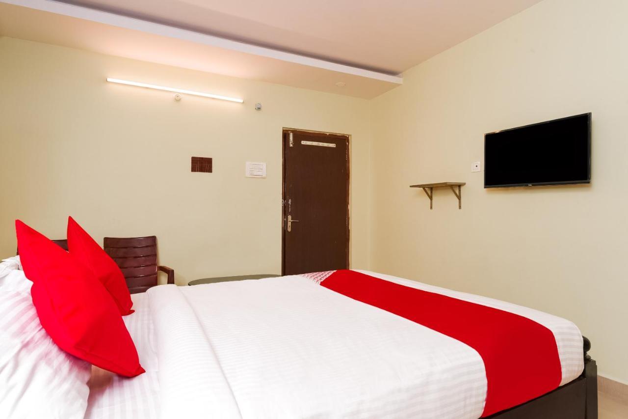 Hotel Oyo 26234 Annapurna Nilayam Vijayawāda Exteriér fotografie