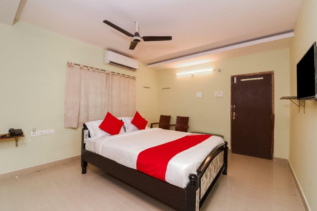 Hotel Oyo 26234 Annapurna Nilayam Vijayawāda Exteriér fotografie